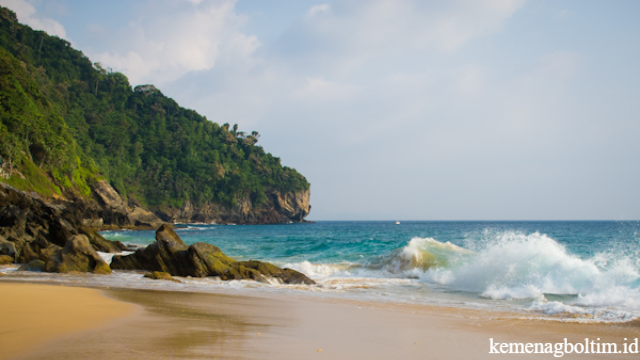 Keindahan Pantai Lange yang Terlarang di Aceh